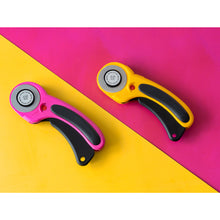 Load image into Gallery viewer, OLFA 45mm RTY-2/DX/MAG Ergonomic Rotary Cutter - Magenta