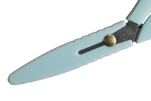 Load image into Gallery viewer, Bloom Series 8.5" Fabric Scissors - Blue