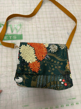 Load image into Gallery viewer, Monday Dec 22 *AFTERNOON* (HOLIDAY BREAK KIDS HALF-DAY SEWING CAMP)