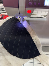 Load image into Gallery viewer, Easy Quilted Crossbody Bag, with Ariane Clark (Friday January 23rd, or Wednesday February 4th 5:30-8:30pm)