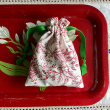 Load image into Gallery viewer, Re-usable Holiday Gift Bag, Beginner Class with Johanna Masko (Tuesday December 9th, 6-9pm)