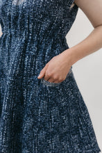 Load image into Gallery viewer, close up of hand in pocket of the women's Ghanaian Smock.