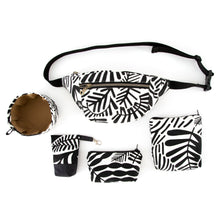 Load image into Gallery viewer, 2020 // GALAXIE 4 - Accessories for pets (and their humans) - Jalie