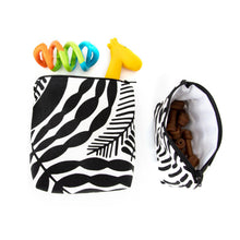 Load image into Gallery viewer, 2020 // GALAXIE 4 - Accessories for pets (and their humans) - Jalie
