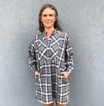 Load image into Gallery viewer, 202 Victorian Shirt