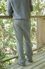 Load image into Gallery viewer, Beginner Garment Sewing: Easy Unisex Pants with Ariane Clark (Thursday June 4th & 11th 6pm-9pm)