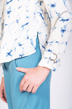 Load image into Gallery viewer, Blouse with a vent sewing pattren