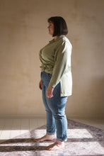 Load image into Gallery viewer, Chemise cache-coeur asymétrique Hortense