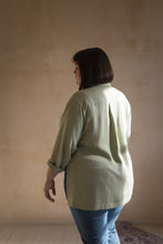 Load image into Gallery viewer, Chemise cache-coeur asymétrique Hortense