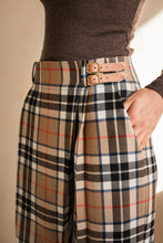 Load image into Gallery viewer, Pantalon tailleur portefeuille Hugo