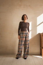 Load image into Gallery viewer, Pantalon tailleur portefeuille Hugo