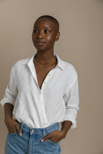 Load image into Gallery viewer, Chemise croisée Jane