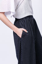 Load image into Gallery viewer, NINNI elastic waist culottes