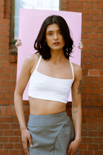 Load image into Gallery viewer, Crop Top Schnittmuster VICY