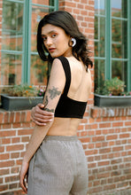 Load image into Gallery viewer, Crop Top Schnittmuster VICY