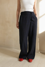 Load image into Gallery viewer, Pantalon tailleur portefeuille Hugo