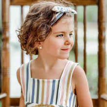 Load image into Gallery viewer, Airy Bow Headband Pattern