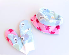 Load image into Gallery viewer, Astronaut Mittens & Neck Warmer Pattern