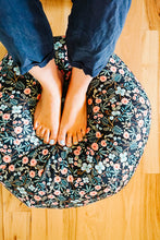 Load image into Gallery viewer, Floor Pouf Sewing Pattern