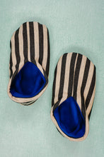 Load image into Gallery viewer, Men Slipper Sewing Pattern