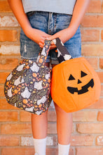 Load image into Gallery viewer, Trick or Treat Basket Sewing Pattern