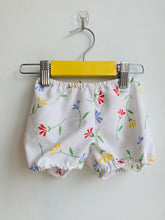 Load image into Gallery viewer, 0-6m Vintage Bloomers