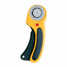 Load image into Gallery viewer, OLFA RTY-2/DX - Deluxe Ergonomic Handle Rotary Cutter 45mm
