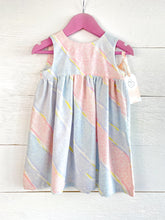 Load image into Gallery viewer, Simple Sleeveless Dress Workshop, with Ariane Clark (Thursdays June 18th &amp; 25th)
