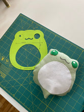 Load image into Gallery viewer, Kids Sewing Club! SCHOOLS OUT 2026! (PA Days) half-day Stuffy making workshops

