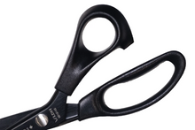 Load image into Gallery viewer, Midnight Edition Lightweight Scallop Pinking Shears

