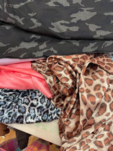 Load image into Gallery viewer, Kids Summer Camp 2026 WEEK 1 ~ July 20 - 24 ~ Fashion Camp (ages 7-13)
