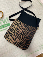 Load image into Gallery viewer, Monday Dec 22 *AFTERNOON* (HOLIDAY BREAK KIDS HALF-DAY SEWING CAMP)
