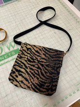 Load image into Gallery viewer, Monday Dec 22 *AFTERNOON* (HOLIDAY BREAK KIDS HALF-DAY SEWING CAMP)
