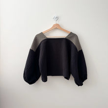 Load image into Gallery viewer, Rectangle top by Sewing Therapy, with Liz Simpson (Mondays January 12th &amp; 19th 6-8:30pm)
