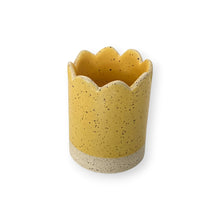 Load image into Gallery viewer, Good Stuff Pots - Ceramic Scallop Thread Catcher
