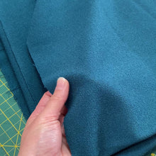 Load and play video in Gallery viewer, Vintage Poly Crepe Woven Fabric- Teal
