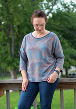Load image into Gallery viewer, Eira top PDF Pattern - Ploen Patterns

