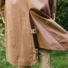 Load image into Gallery viewer, Close up of fantail in back of Drover's Coat.
