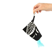 Load image into Gallery viewer, 2020 // GALAXIE 4 - Accessories for pets (and their humans) - Jalie
