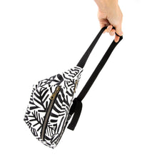 Load image into Gallery viewer, 2020 // GALAXIE 4 - Accessories for pets (and their humans) - Jalie
