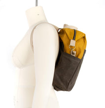 Load image into Gallery viewer, 2021 // GALAXIE 5 - 3-in-1 Convertible backpack - Jalie
