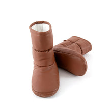 Load image into Gallery viewer, 4025 // NORDIK Quilted booties and slippers with travel bag - Jalie
