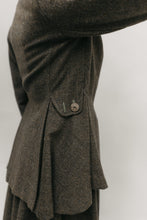 Load image into Gallery viewer, Close up detail of the right side buttoned of the Traveling Jacket
