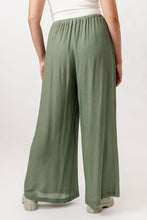 Load image into Gallery viewer, Easy trouser sewing pattern
