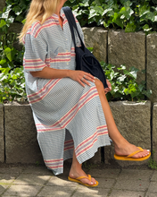 Load image into Gallery viewer, Big Shirt Sewing Pattern
