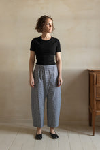 Load image into Gallery viewer, Pantalon asymétrique Elvis
