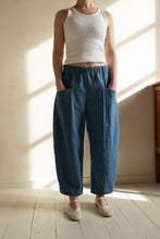 Load image into Gallery viewer, Pantalon barrel Emile

