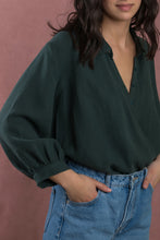 Load image into Gallery viewer, Chemise croisée Jane
