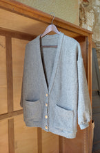 Load image into Gallery viewer, Cardigan Jamie
