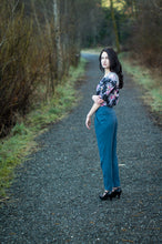Load image into Gallery viewer, Lazo Trousers PDF
